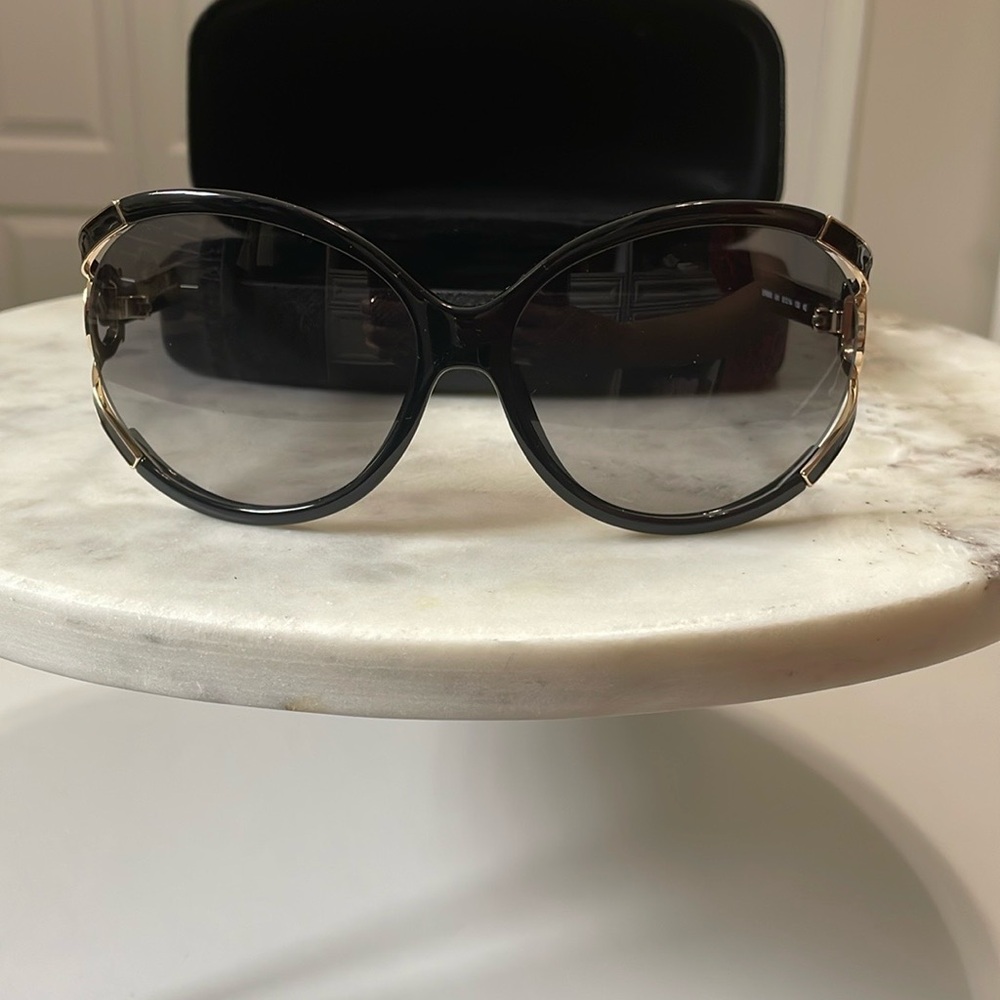 Authentic Salvatore Ferragamo SF600 Black and Gold Sunglasses - Picture 4 of 13